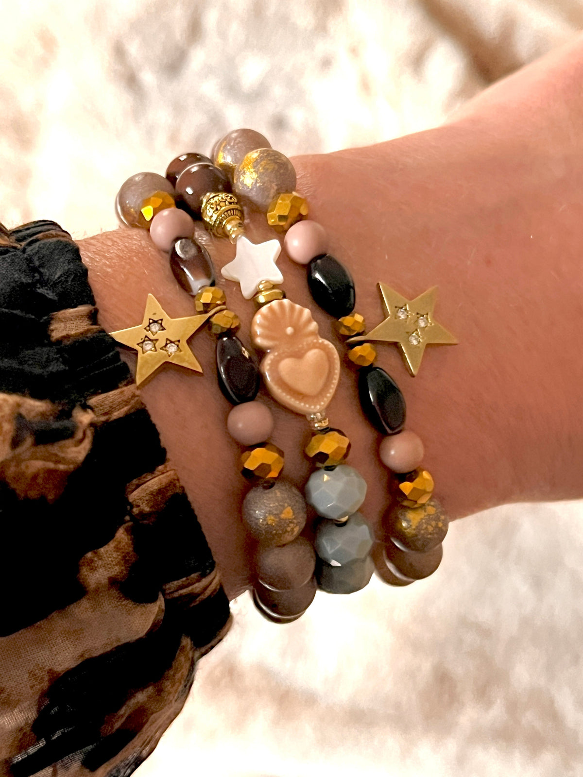 Comment choisir un bracelet bohème selon ton style de vie Arastuce