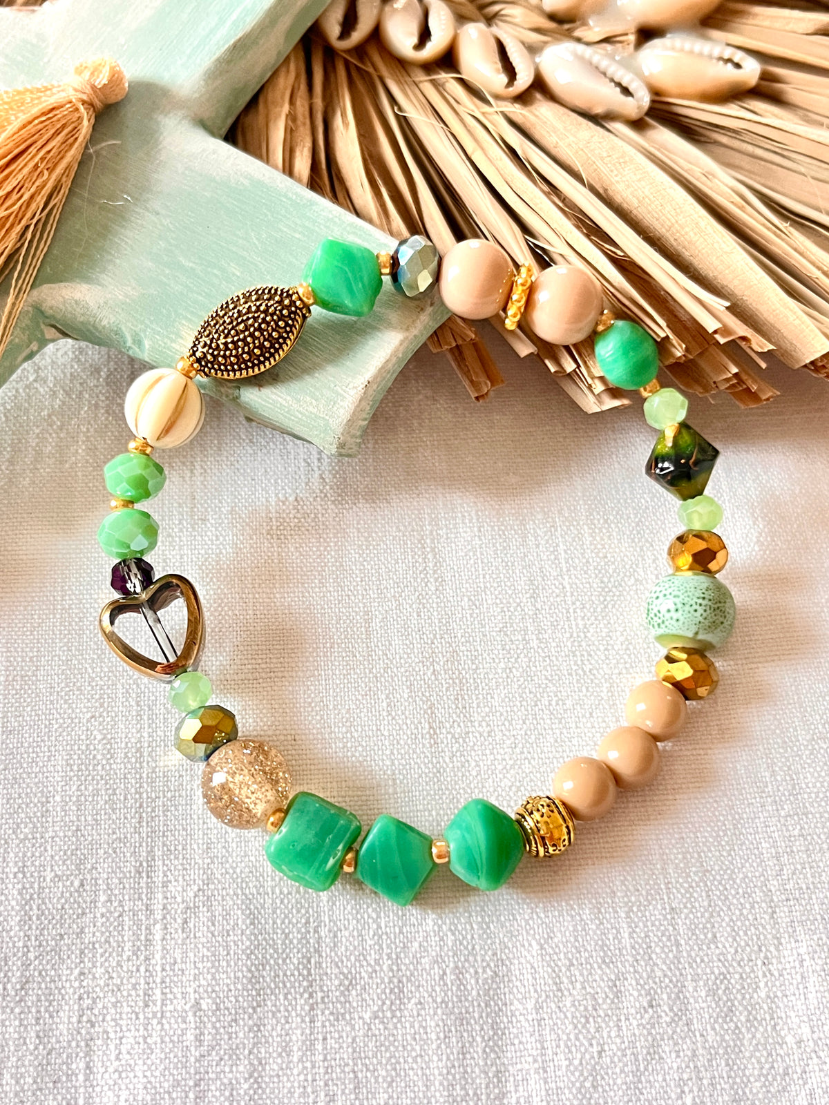 Bloom – Bracelet - perles anciennes de chapelet (Copie) Arastuce