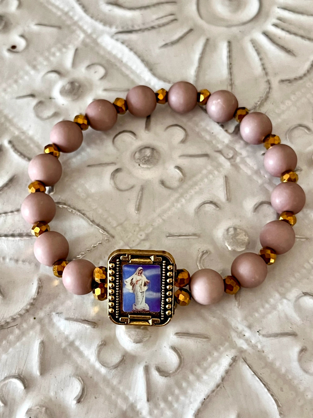 Romy – Bracelet grisé & perle Marie Arastuce