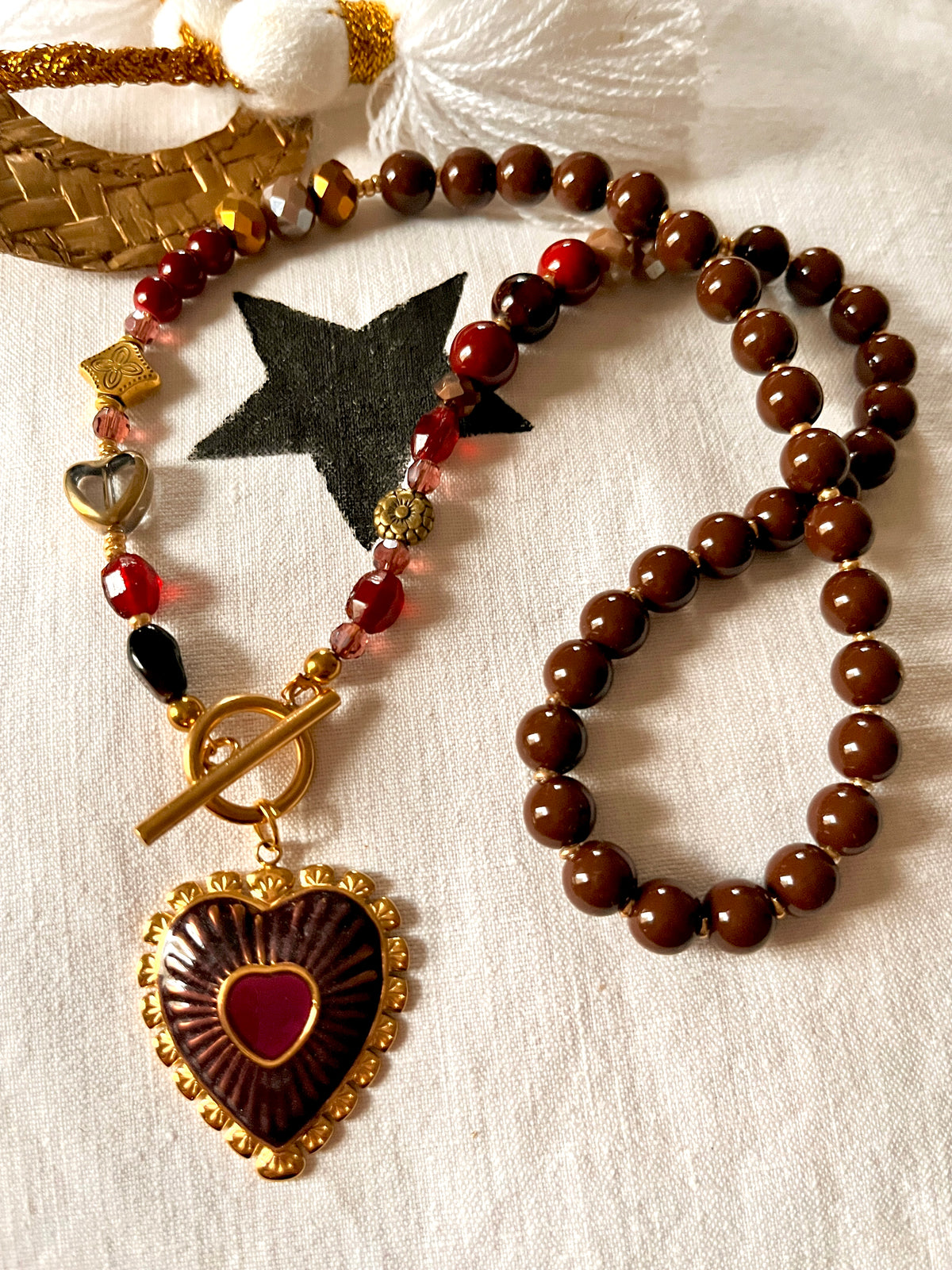 Rubis-ras-de-cou chocolat et coeur grenat Ma boutique