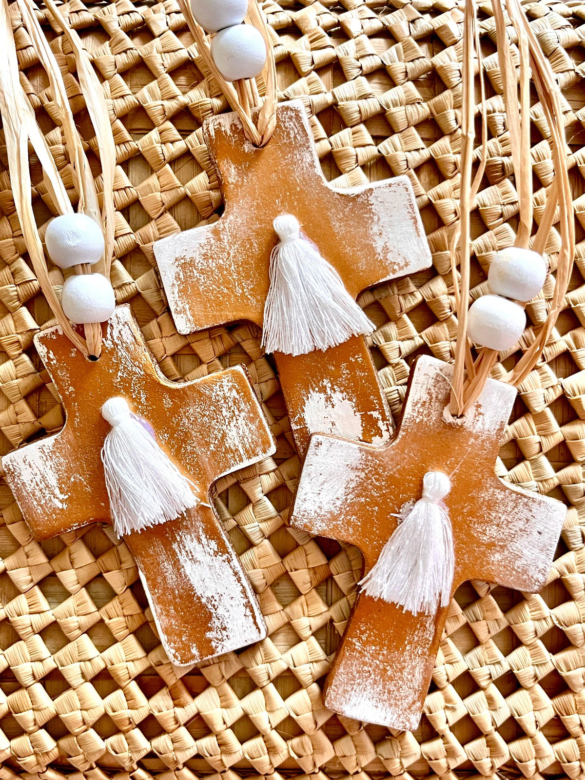 Croix Bohème Pompon – Grigri déco Arastuce