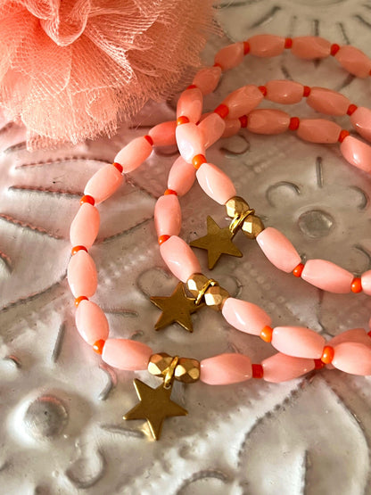 Charleston - bracelet rose orangé et breloque étoile Arastuce