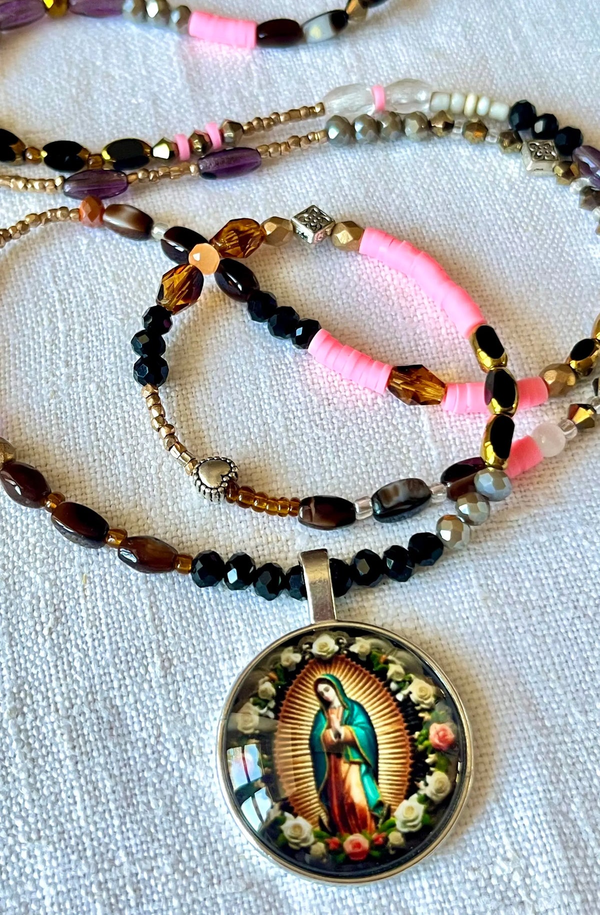 MÉDALI – Sautoir Guadalupe bronze & rose Ma boutique
