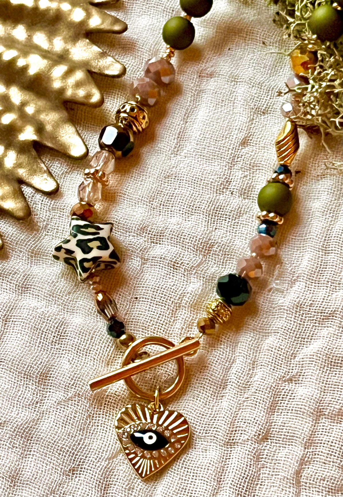 WILD - ras-de-cou perles- pendentif coeur et oeil protecteur Ma boutique